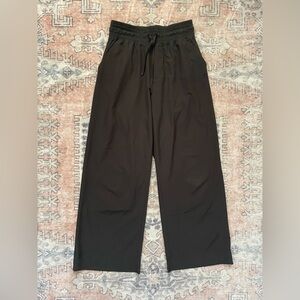 Albion Black Neutral Classic Minimalist Athleisure Travel Casual Trouser Pants M